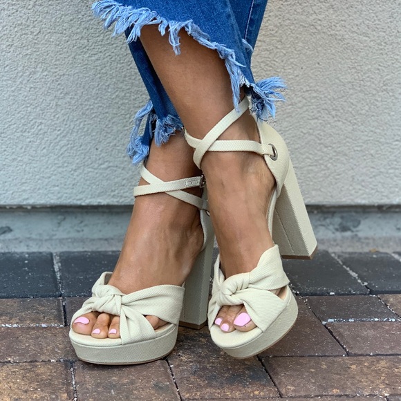 Retro Woven Fabric Knot Detail Towering Platform - Picture 7 of 8